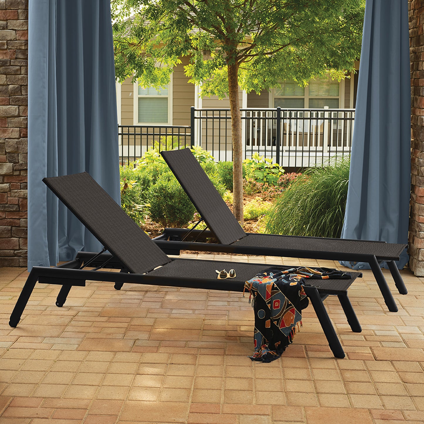 Eiland Armless Chaise Lounge - Ninja seat and Carbon Powder-Coated Aluminum frame